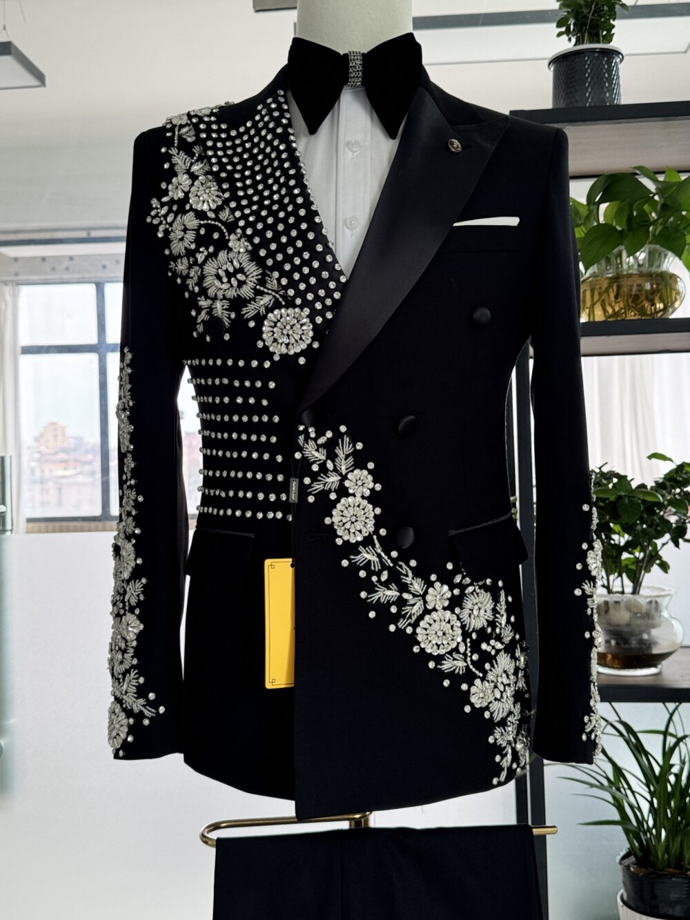 Men’s Rhinestone Double Breasted Tuxedo Suit