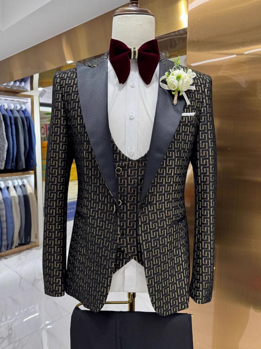 Men’s Geometric Pattern Tuxedo Suit