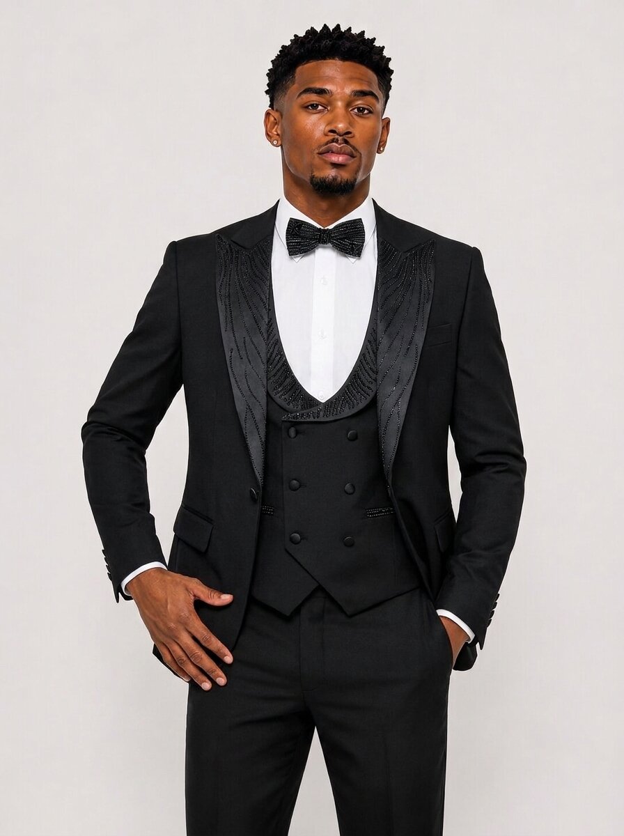 Men's Beaded Peak Lapel 3 Piece Prom Suit