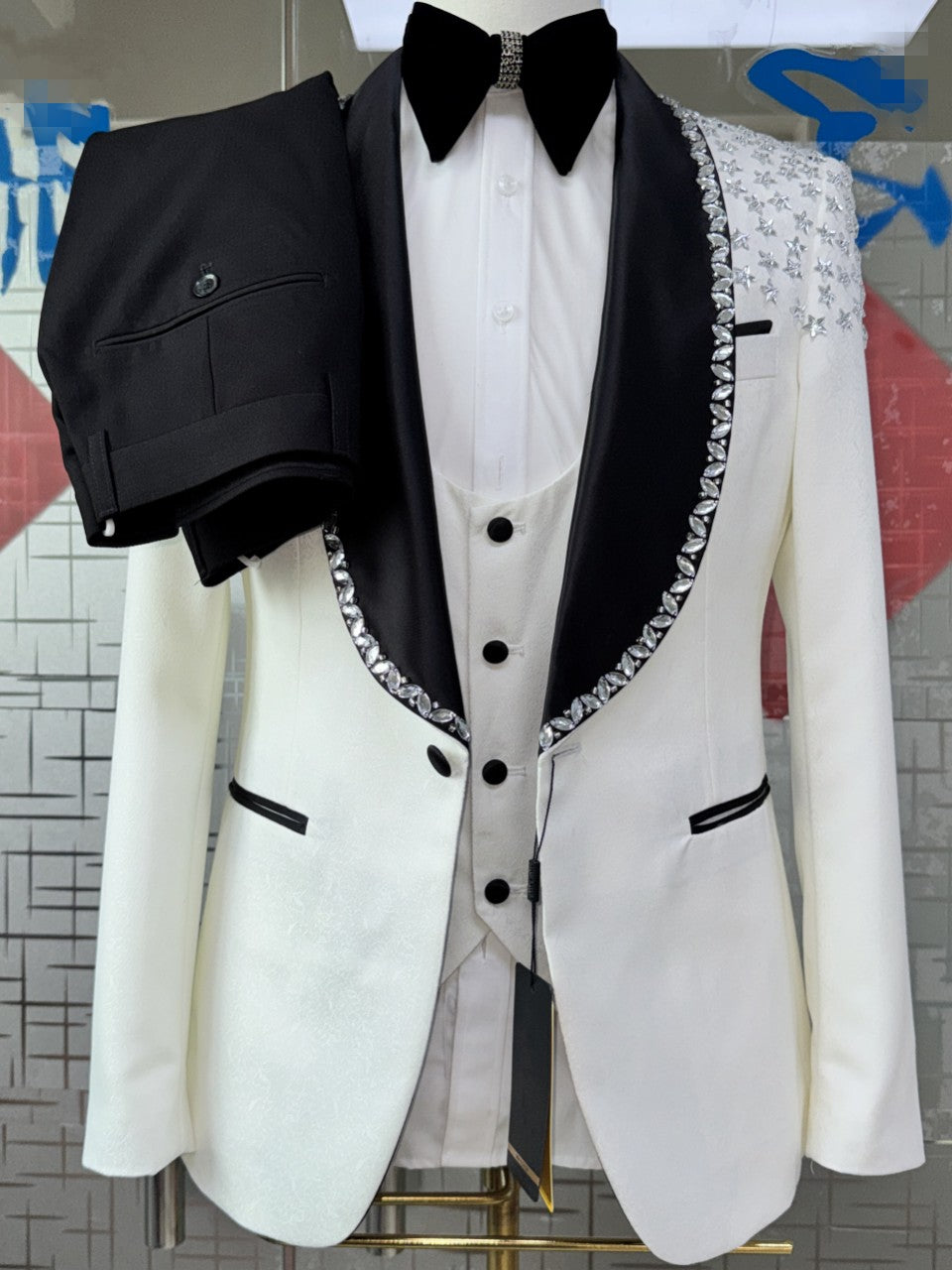 Men’s White Rhinestone Shawl Lapel 3 Piece Tuxedo