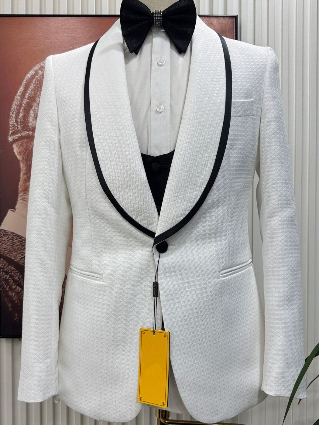 Men's White Shawl Lapel 3 Piece Tuxedo with Black Contrast Vest