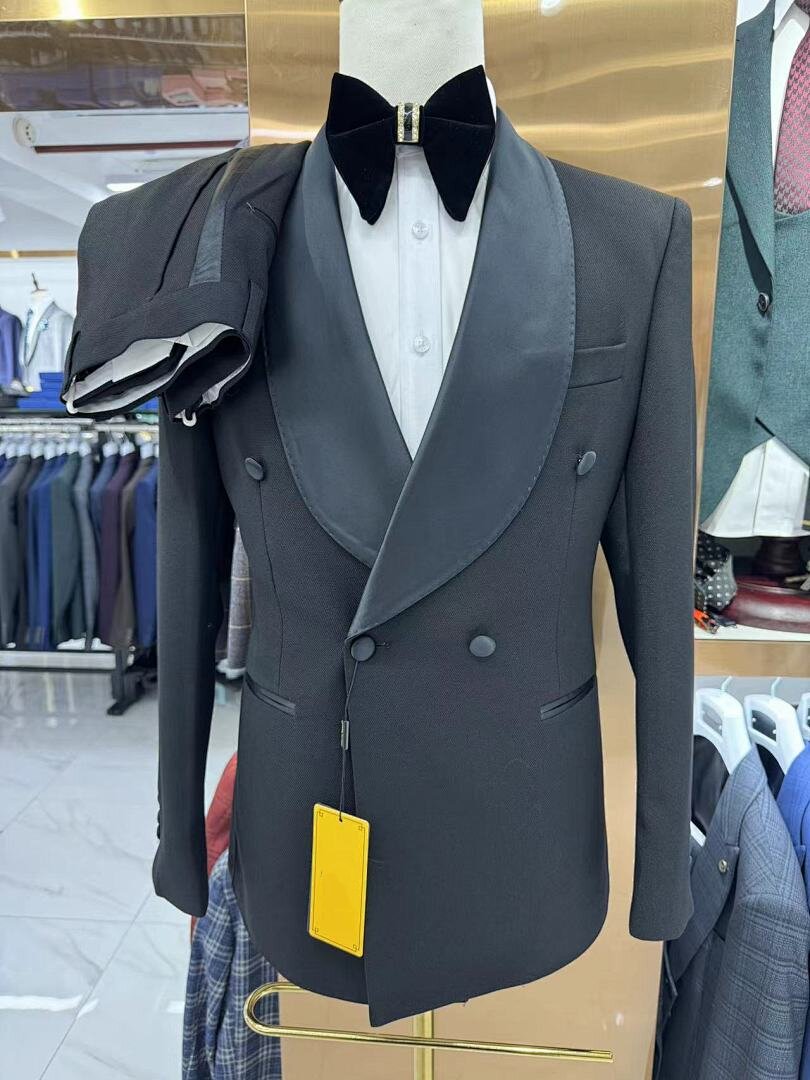Men's Double Breasted Shawl Lapel Tuxedo with Black Trousers – Groom Wedding & Formal Dinner Suit