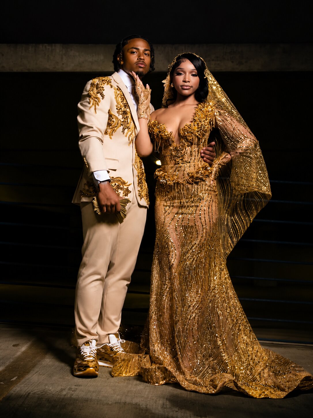 mens-2piece-luxury-Gold-embroidered-tuxedo-suit