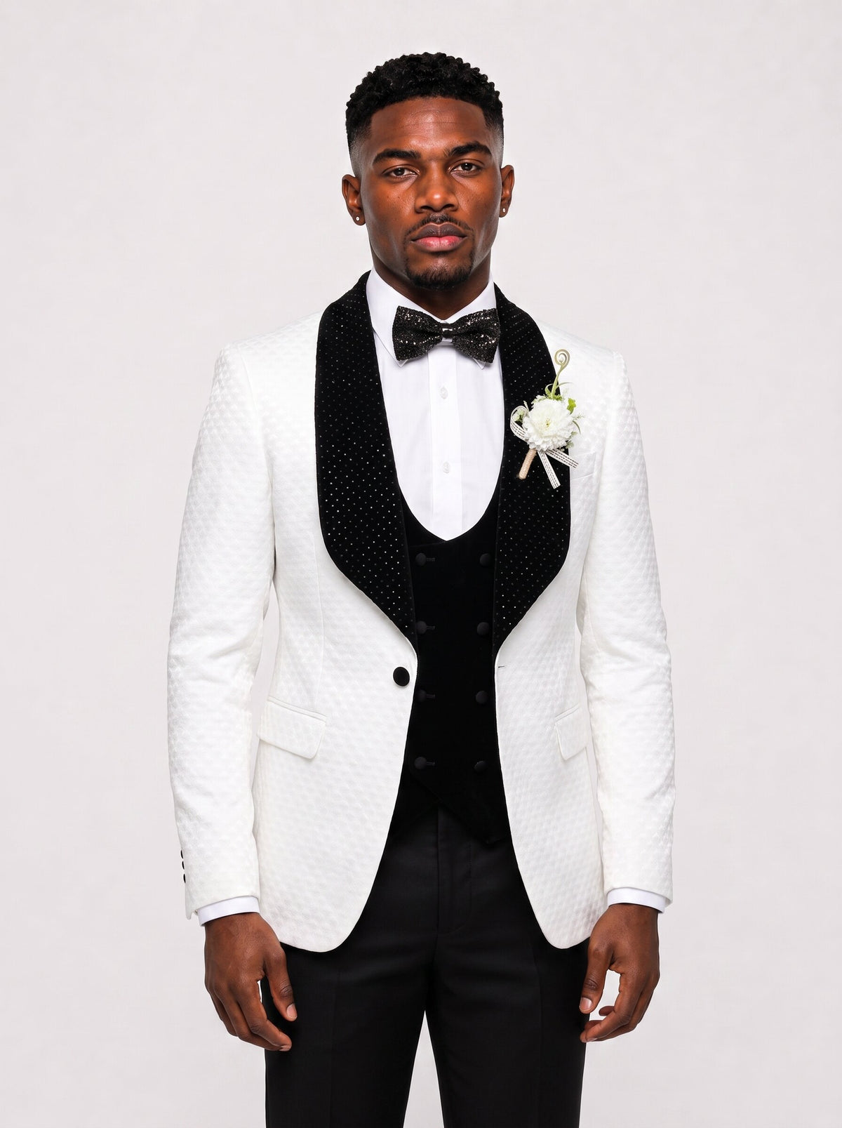 Men's White Shawl Lapel 3 Piece Tuxedo with Black Contrast Vest