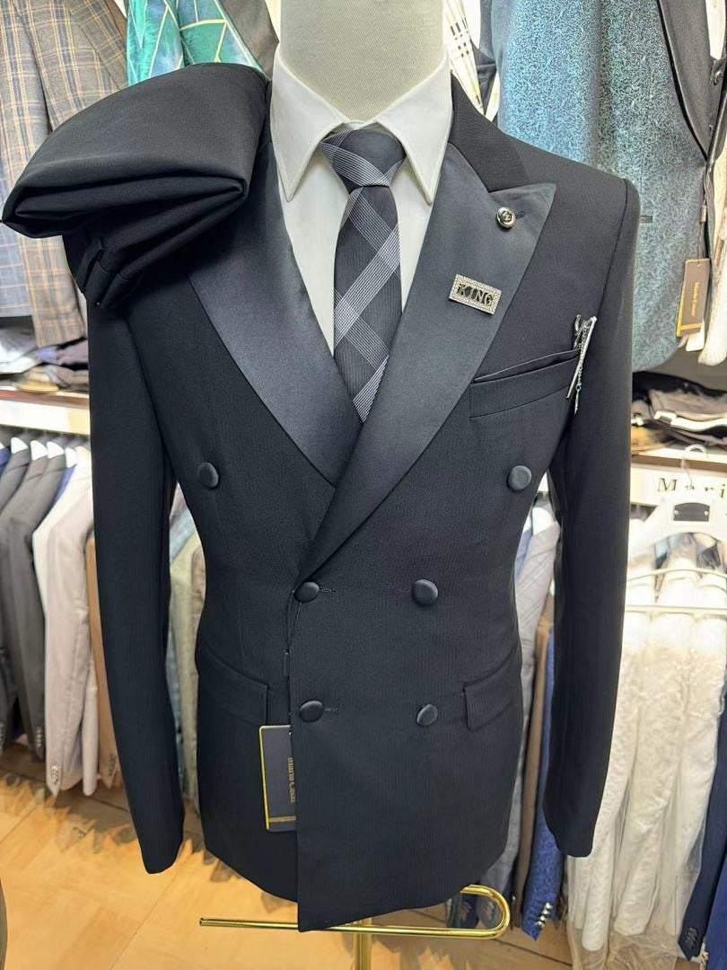 Men's Black Double-Breasted Peak Lapel Tuxedo