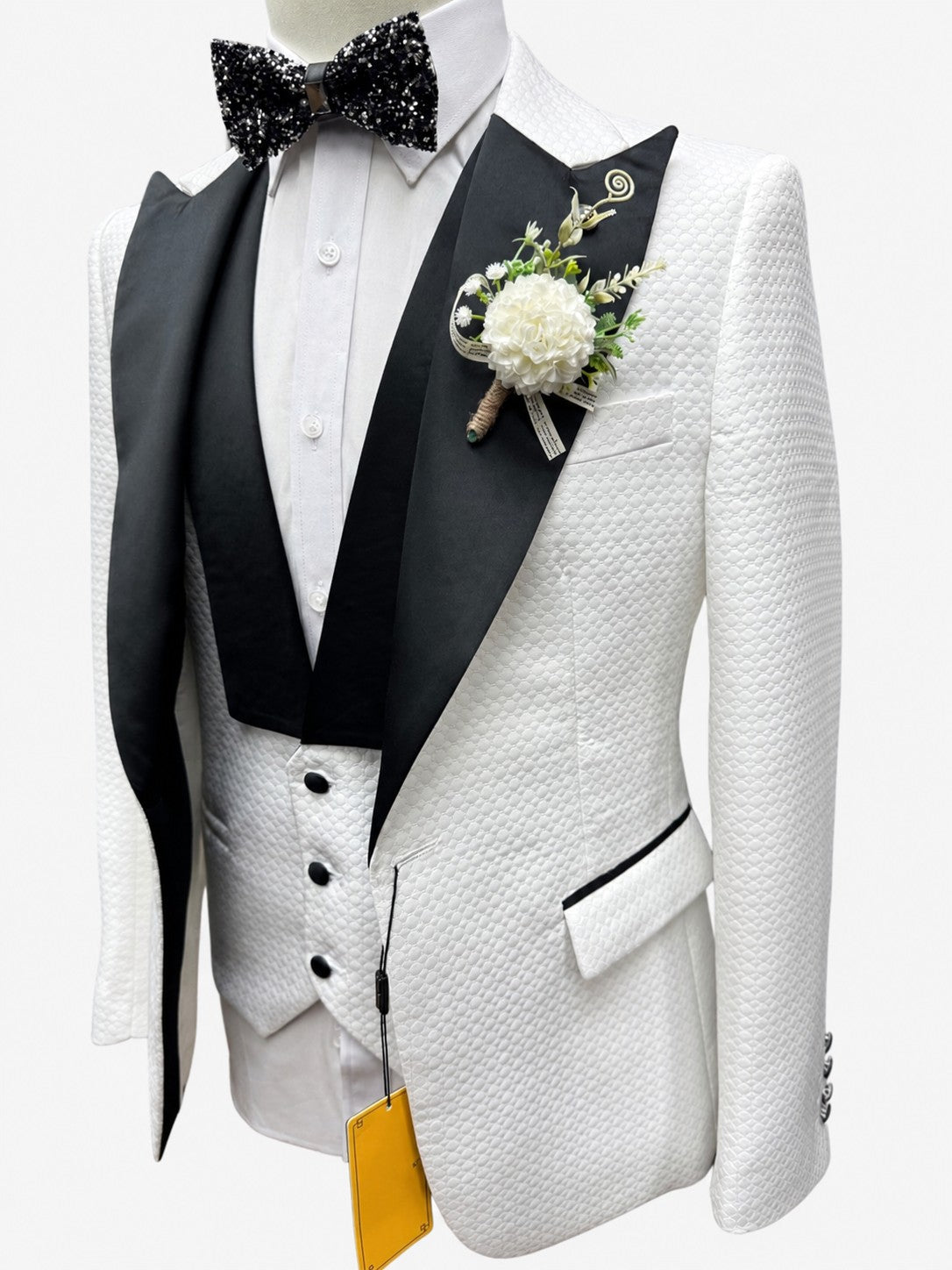 Men's Black Peak Lapel Textured 3 Piece Tuxedo Suit
