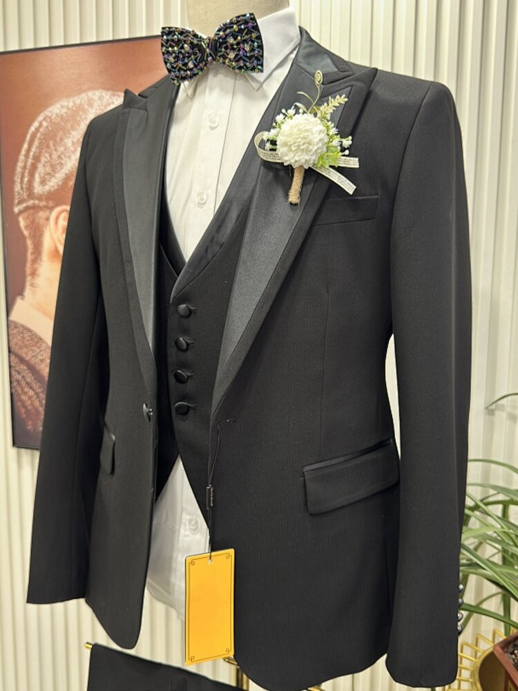 Men's Classic Peak Lapel 3 Piece Tuxedo