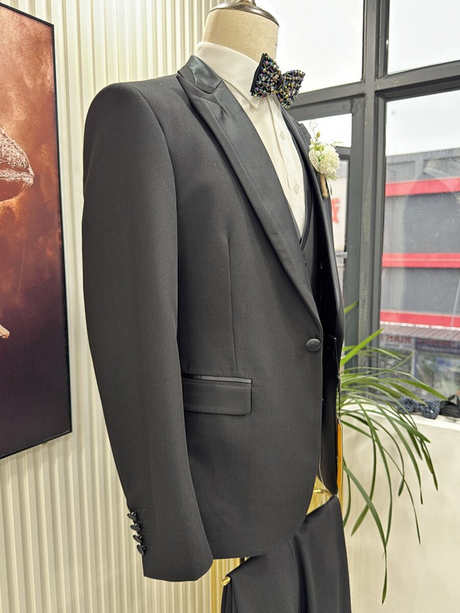 Men's Classic Peak Lapel 3 Piece Tuxedo