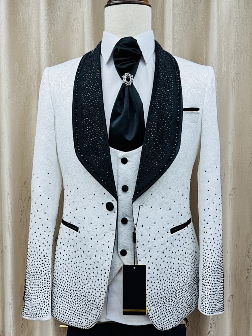 Men's Rhinestone Paisley Shawl Lapel Tuxedo
