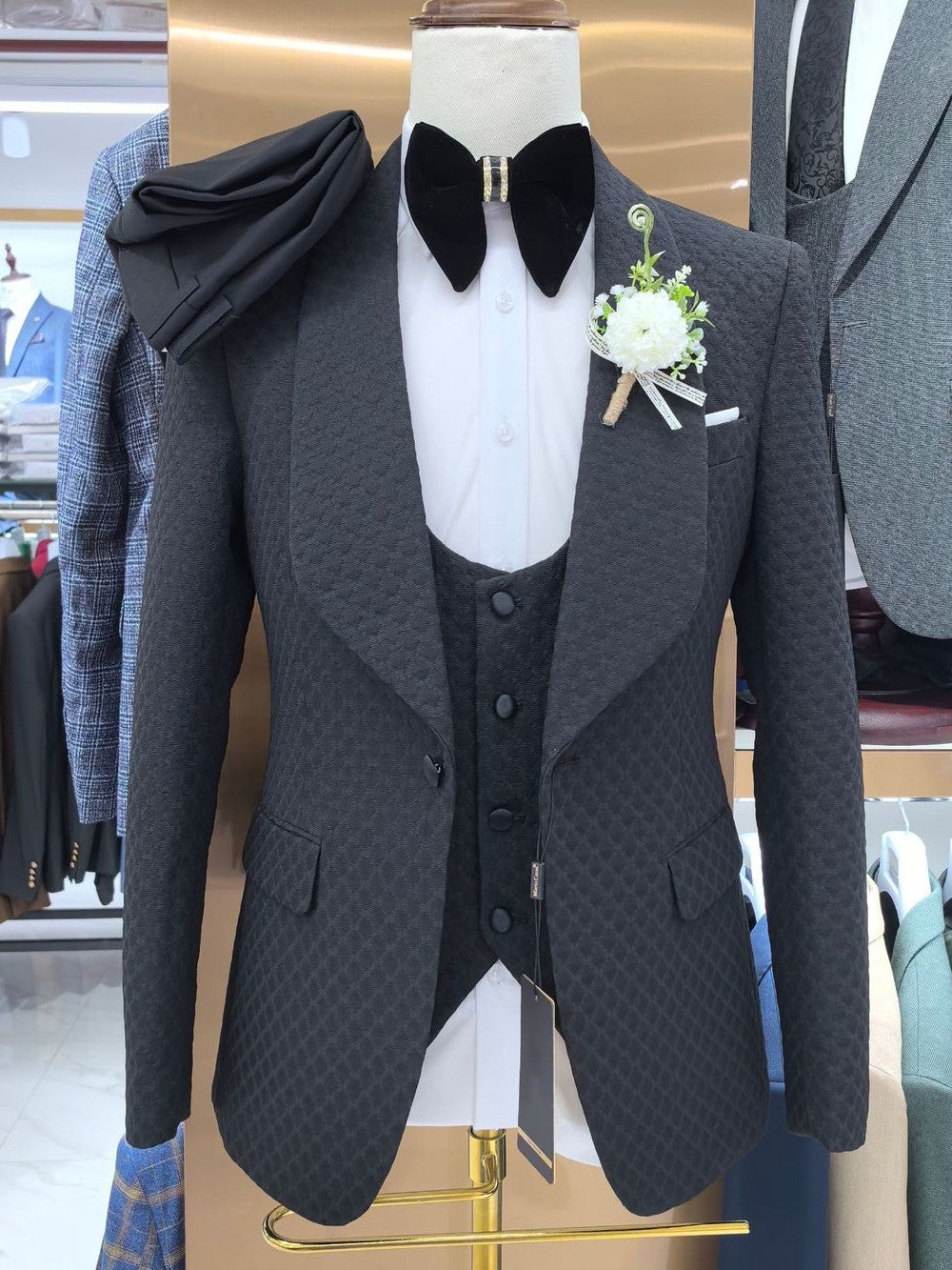 Men’s Textured Shawl Lapel 3 Piece Wedding Tuxedo