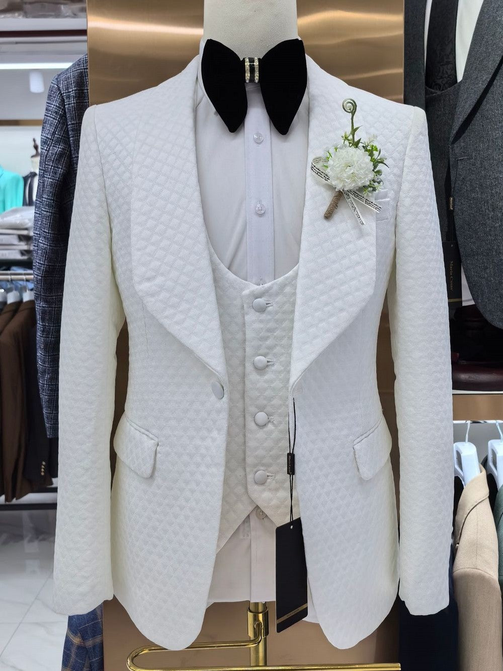 Men’s Textured Shawl Lapel 3 Piece Wedding Tuxedo