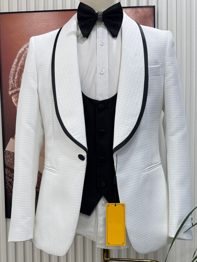 Men's White Shawl Lapel 3 Piece Tuxedo with Black Contrast Vest
