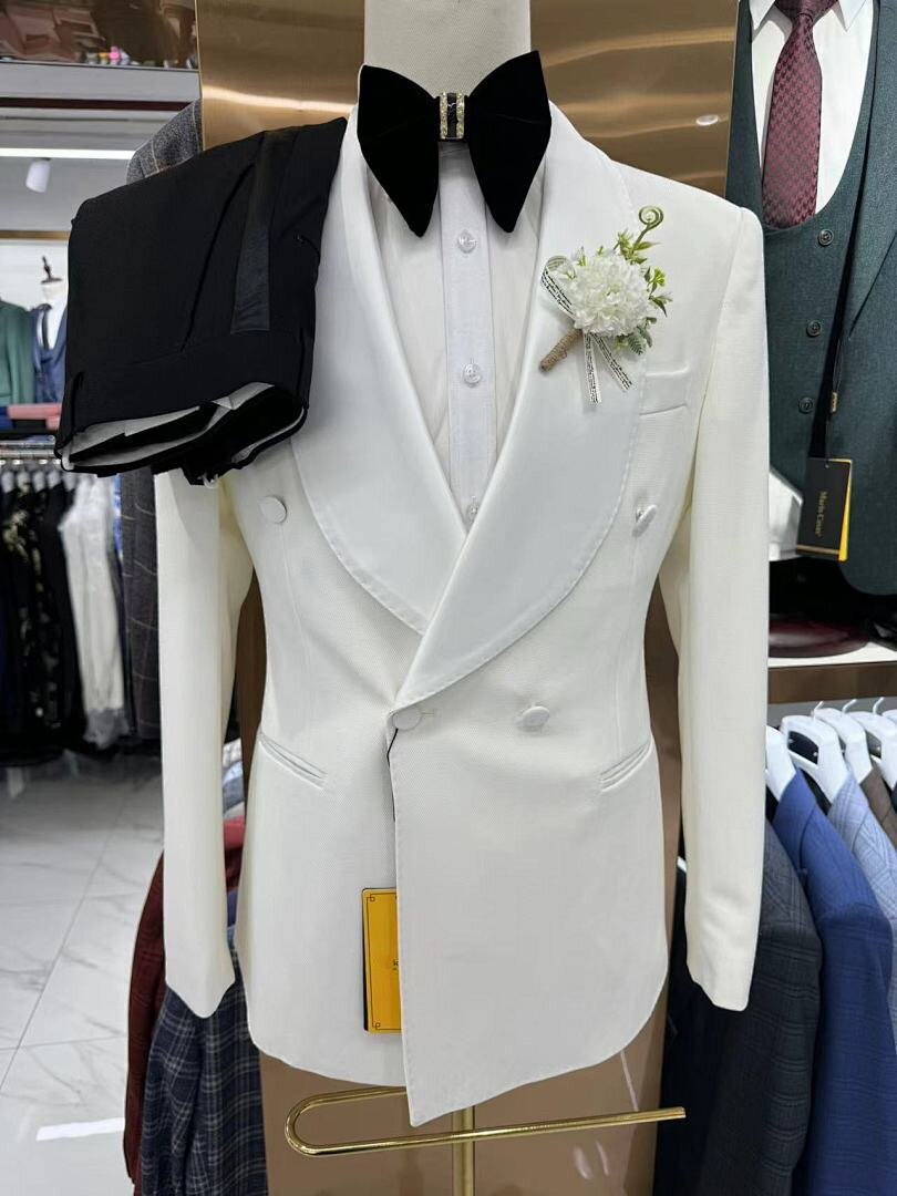 Men's Double Breasted Shawl Lapel Tuxedo with Black Trousers – Groom Wedding & Formal Dinner Suit